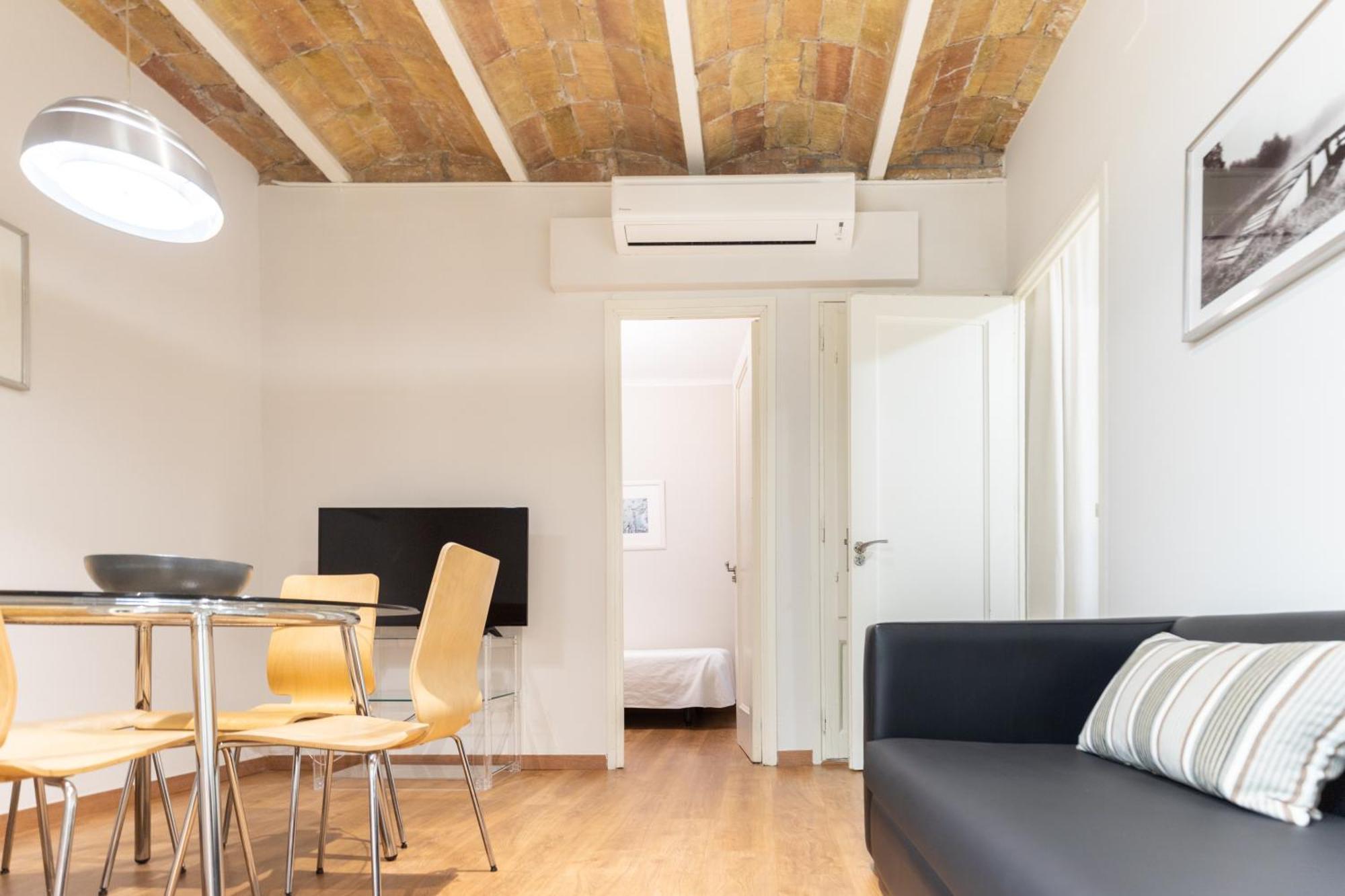 Atica Apartments - By Weflating, Barcelona